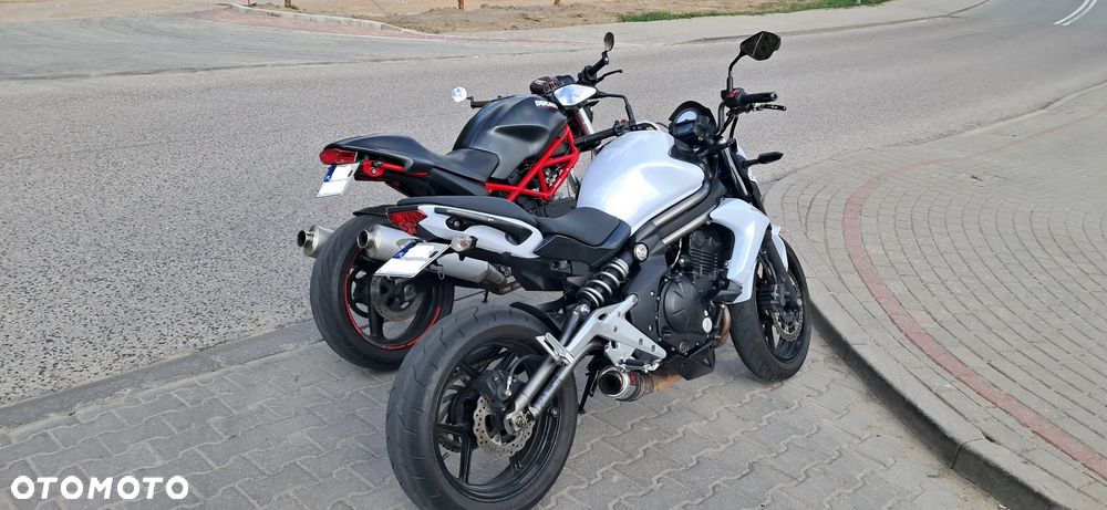 Ducati Monster - 9