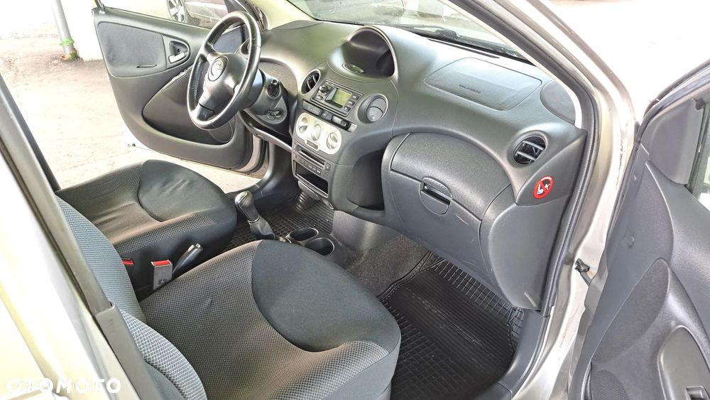 Toyota Yaris 1.0 Luna A/C - 18