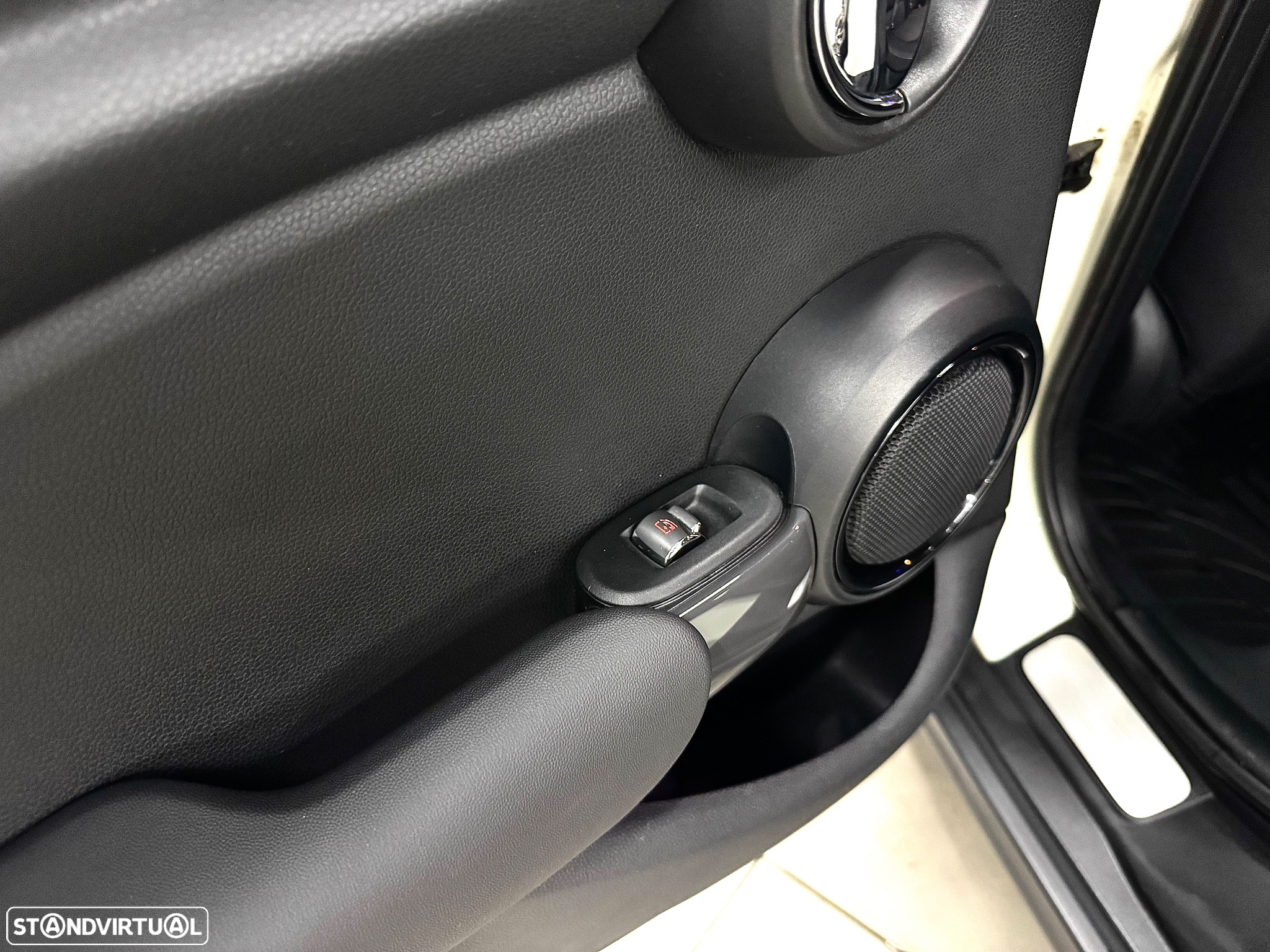 MINI 5 Portas One - 22