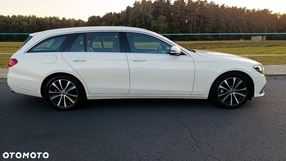 Mercedes-Benz Klasa E 220 d 9G-TRONIC - 26
