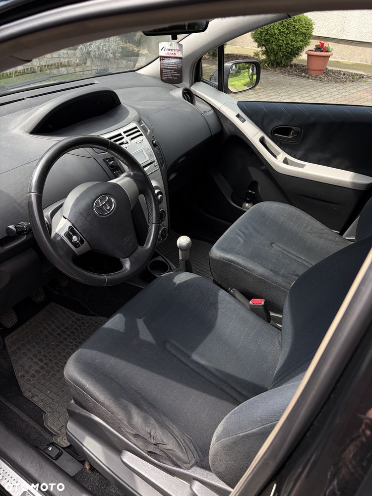 Toyota Yaris 1.0 Terra A/C - 10