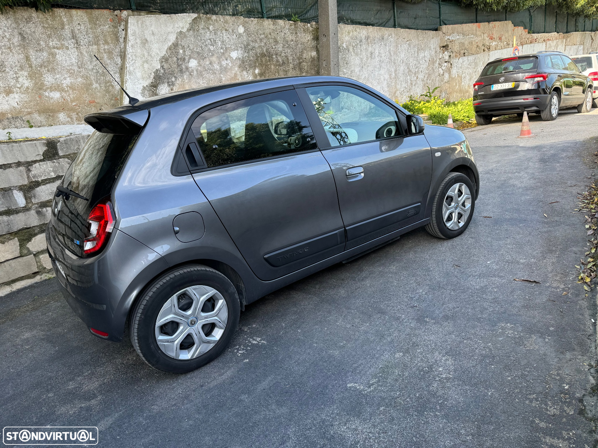 Renault Twingo Z.E. 22 Intens - 8