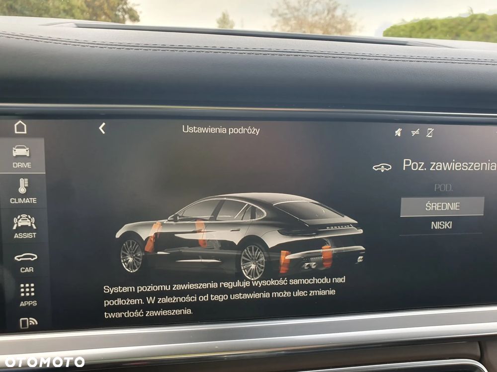 Porsche Panamera 4S - 25