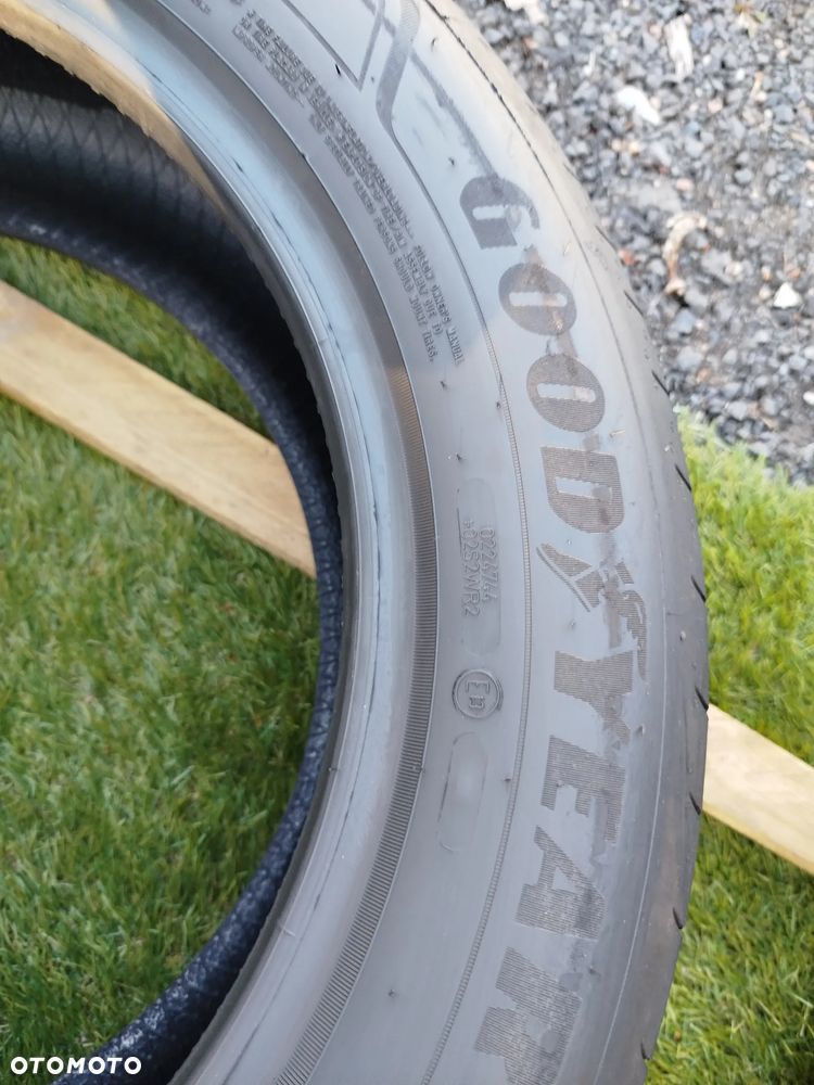 215/55R17 94W Goodyear Perfomance 2 2sztx90% bieżnika 23r - 9
