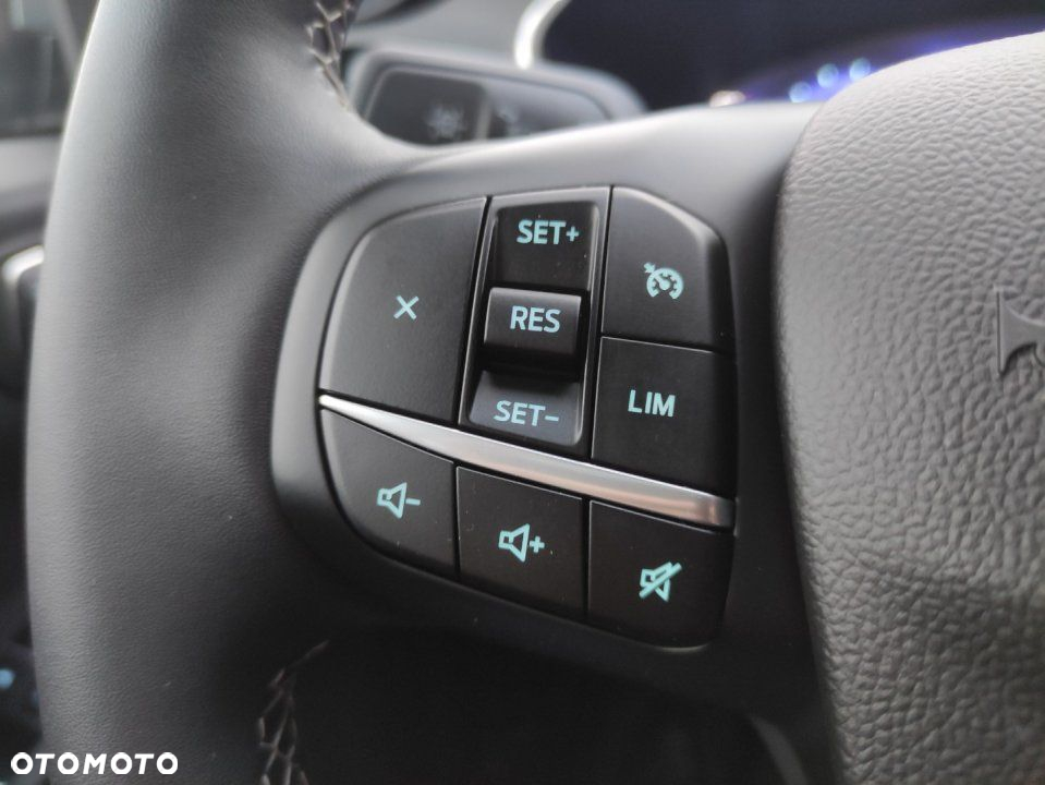 Ford Kuga - 20