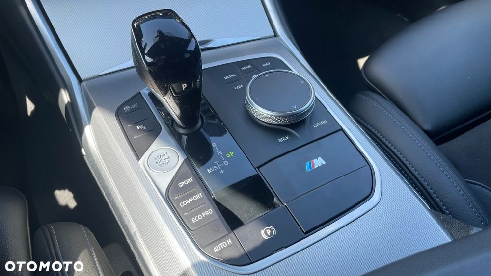 BMW Seria 3 320d Sport Line - 11