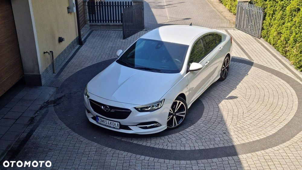 Opel Insignia - 35