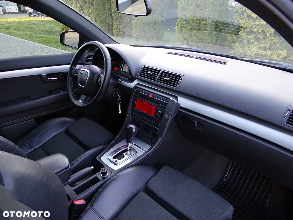 Audi A4 Avant 2.0 TDI Multitronic - 26