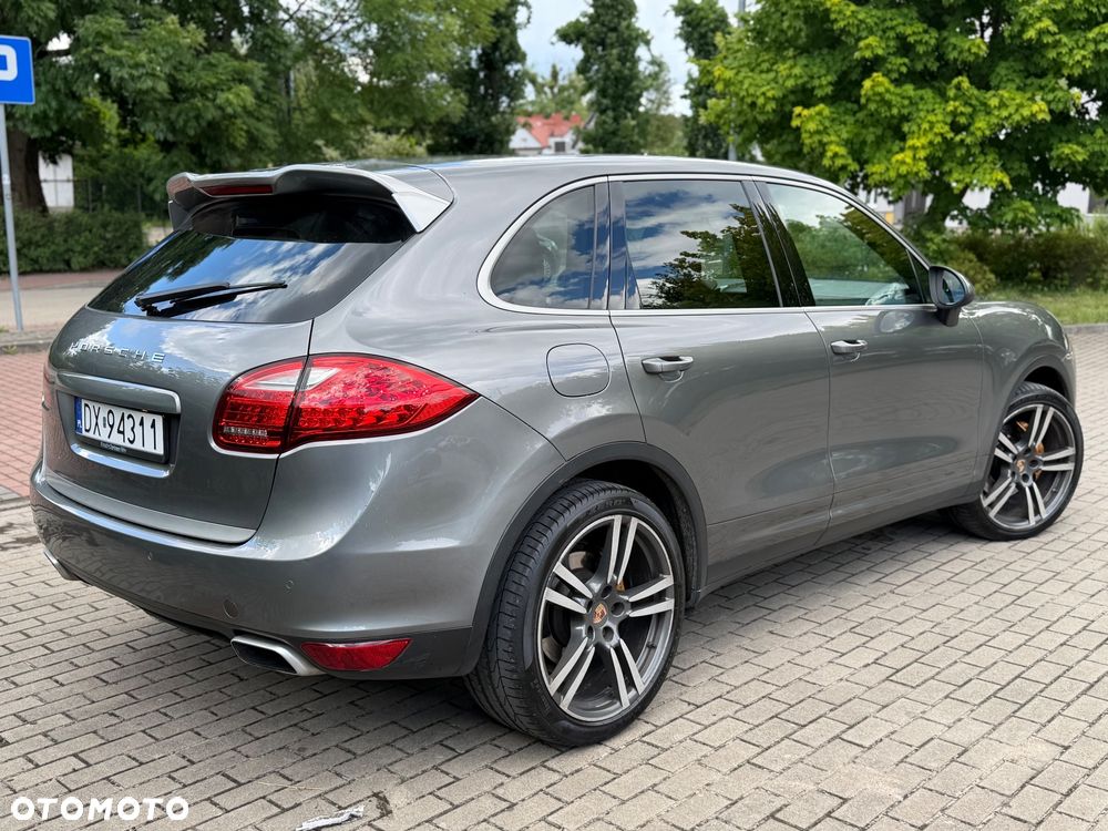 Porsche Cayenne Diesel Platinum Edition - 4