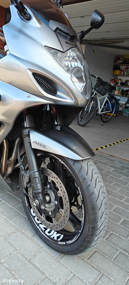 Suzuki GSX - 20
