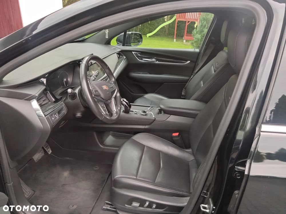 Cadillac XT5 - 9