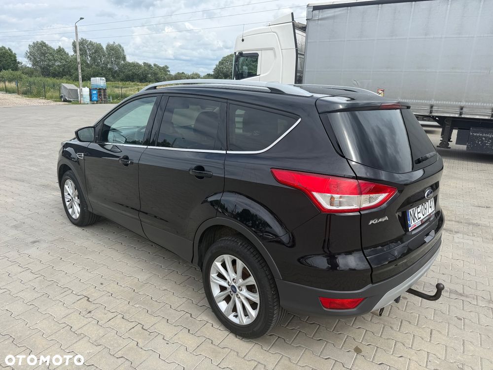 Ford Kuga 2.0 TDCi 2x4 Titanium - 5
