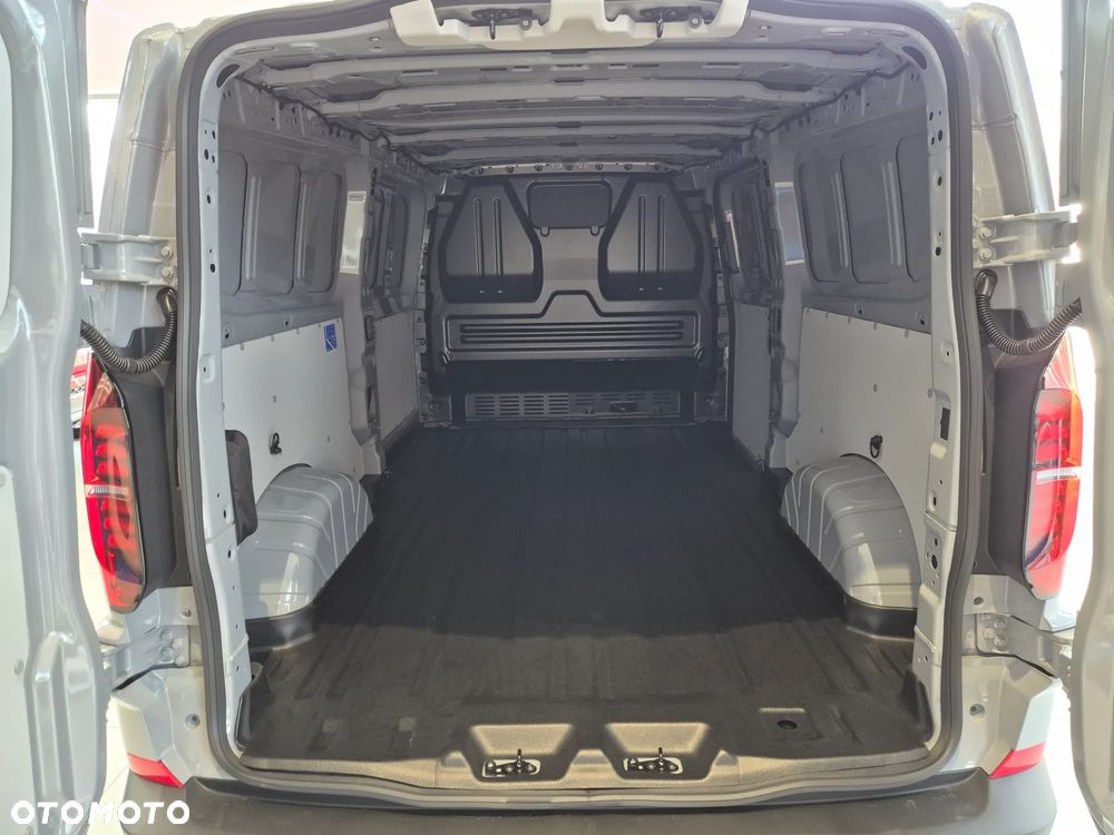 Volkswagen Transporter - 9