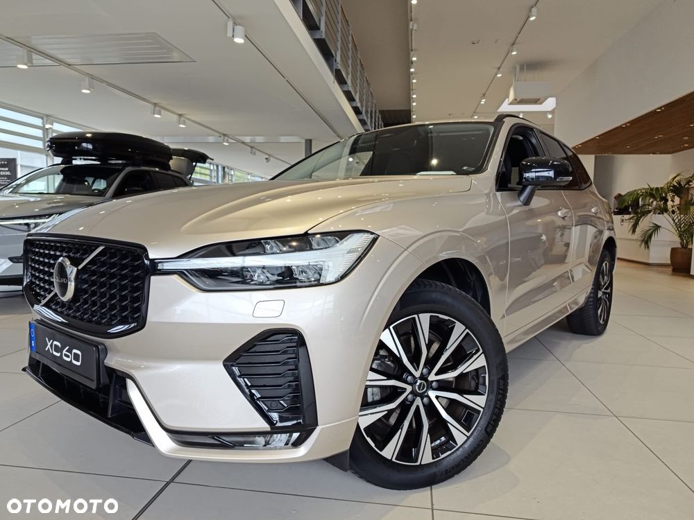 Volvo XC 60 B4 B Plus Dark - 3