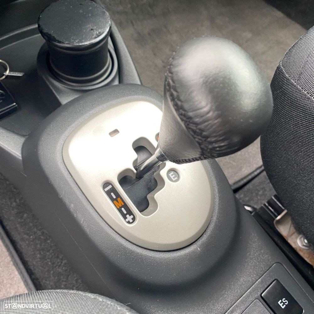 Toyota Yaris 1.0 VVT-i Sol High Pack MMT - 27