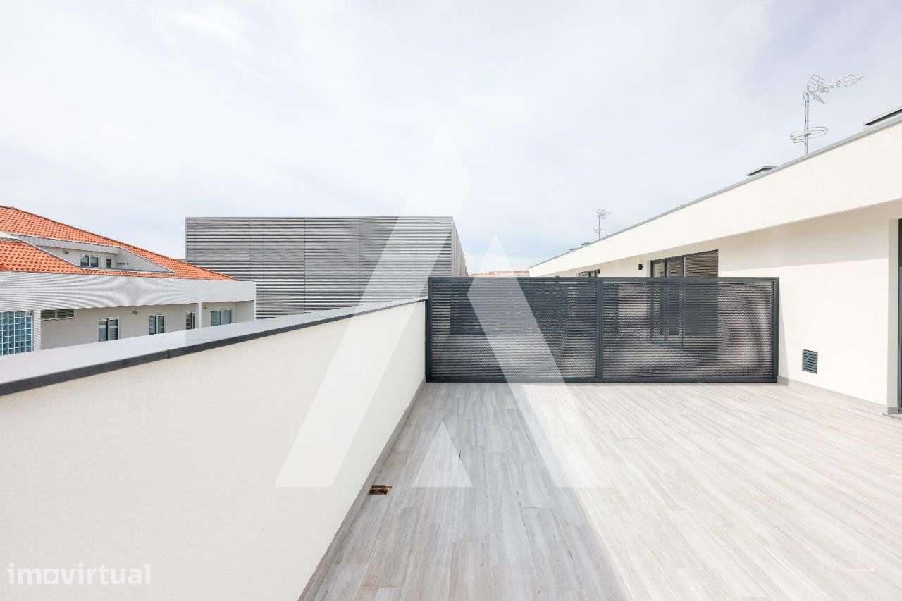 Fantástico Apartamento T3 Duplex junto ao Glicínias - Grande imagem: 2/51