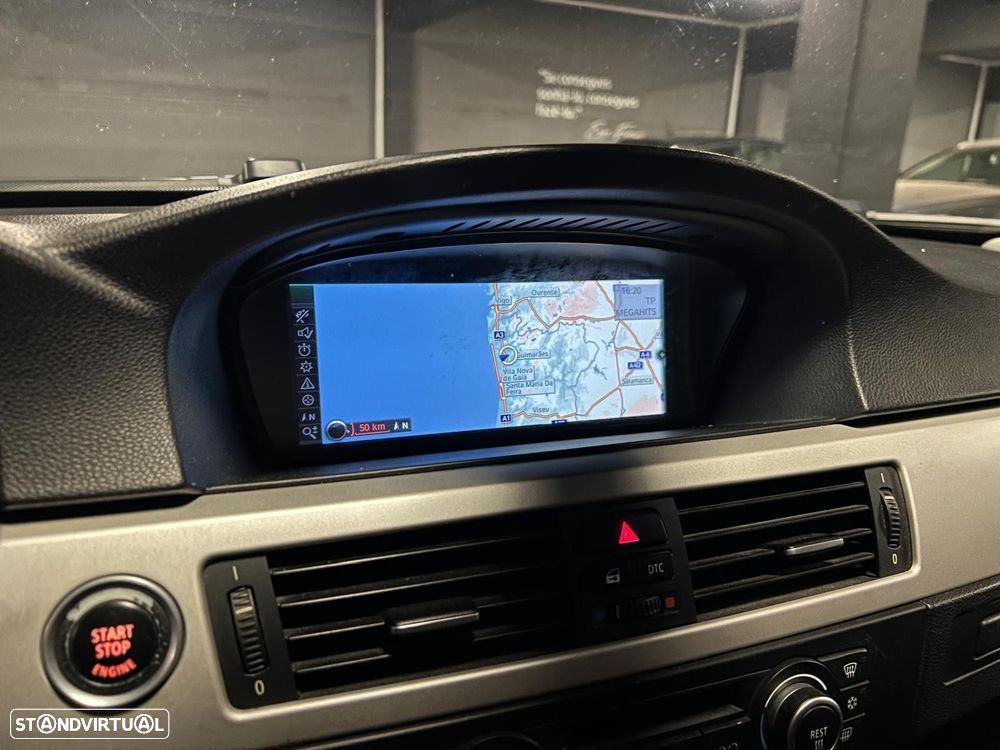 BMW 320 d Touring Navigation Sport - 11