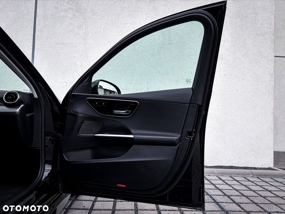Mercedes-Benz Klasa C 220 d 9G-TRONIC AMG Line - 18