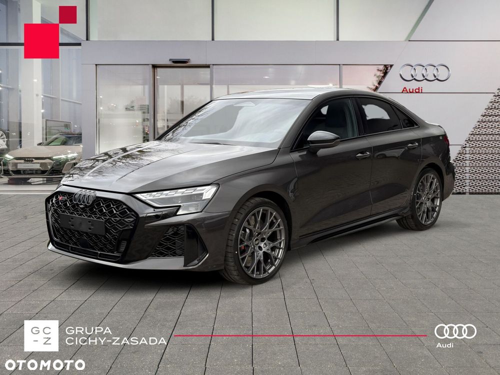 Audi RS3 Limousine - 1