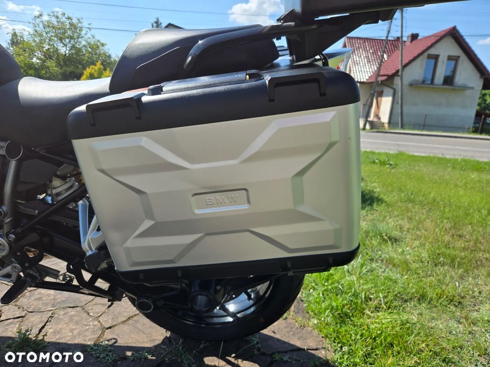 BMW R - 12