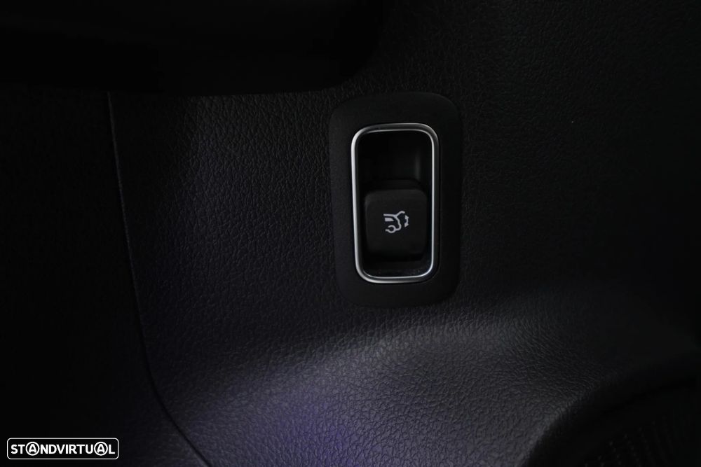 Mercedes-Benz GLA 180 d AMG Line - 26