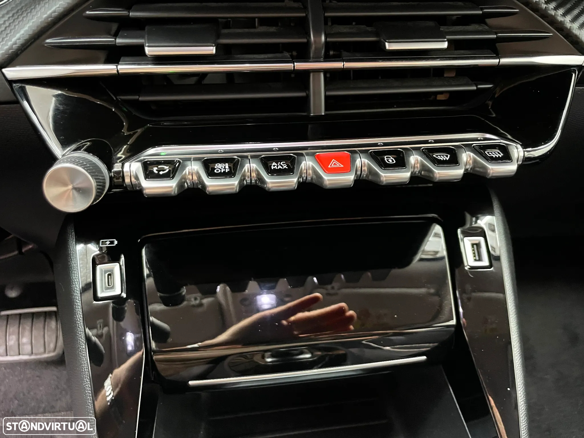Peugeot 2008 1.2 PureTech Allure Pack EAT8 - 21