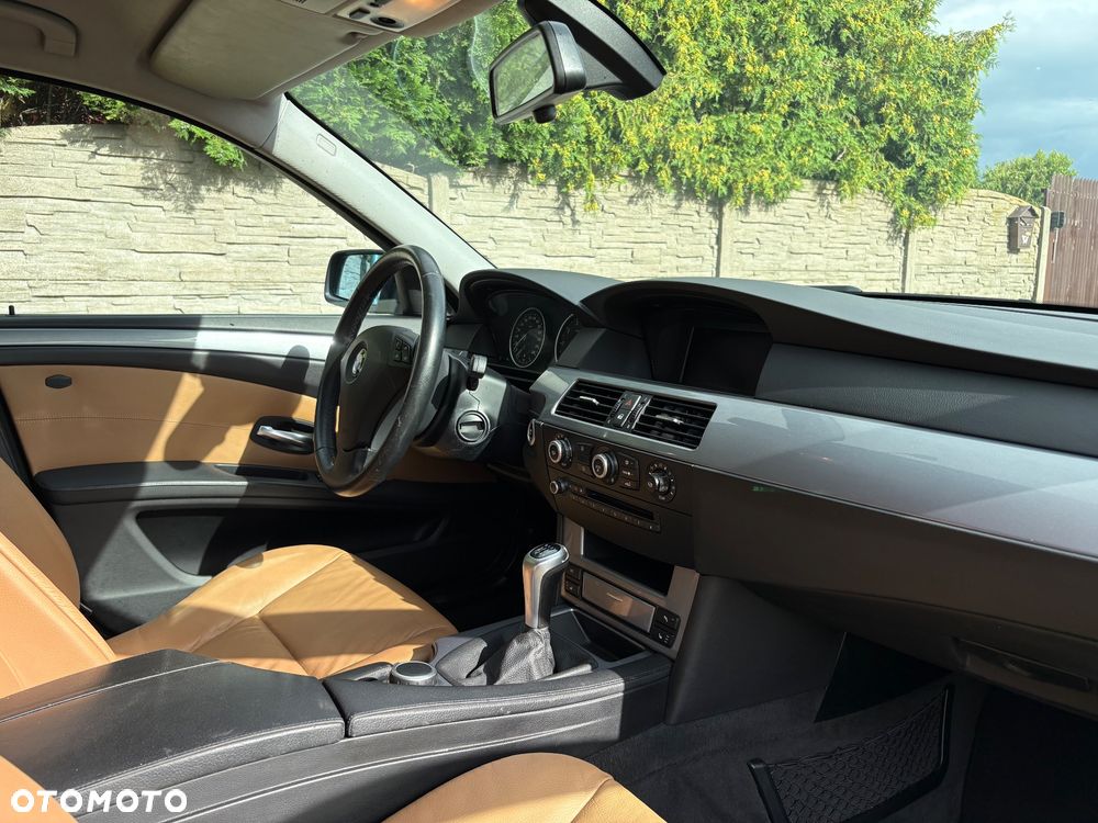 BMW Seria 5 523i Edition Exclusive - 10