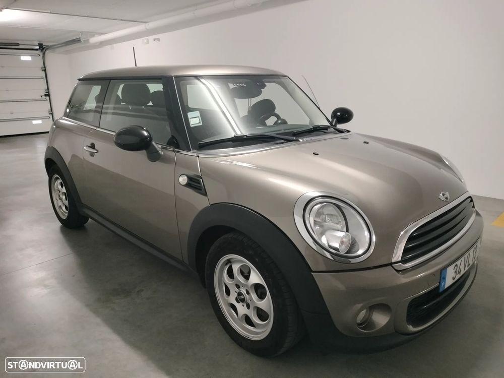 MINI 3 Portas One D - 7