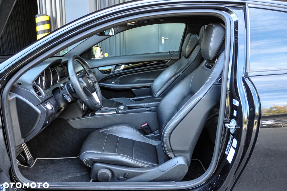Mercedes-Benz Klasa C 250 Coupe BlueEFFICIENCY 7G-TRONIC Edition 1 - 7