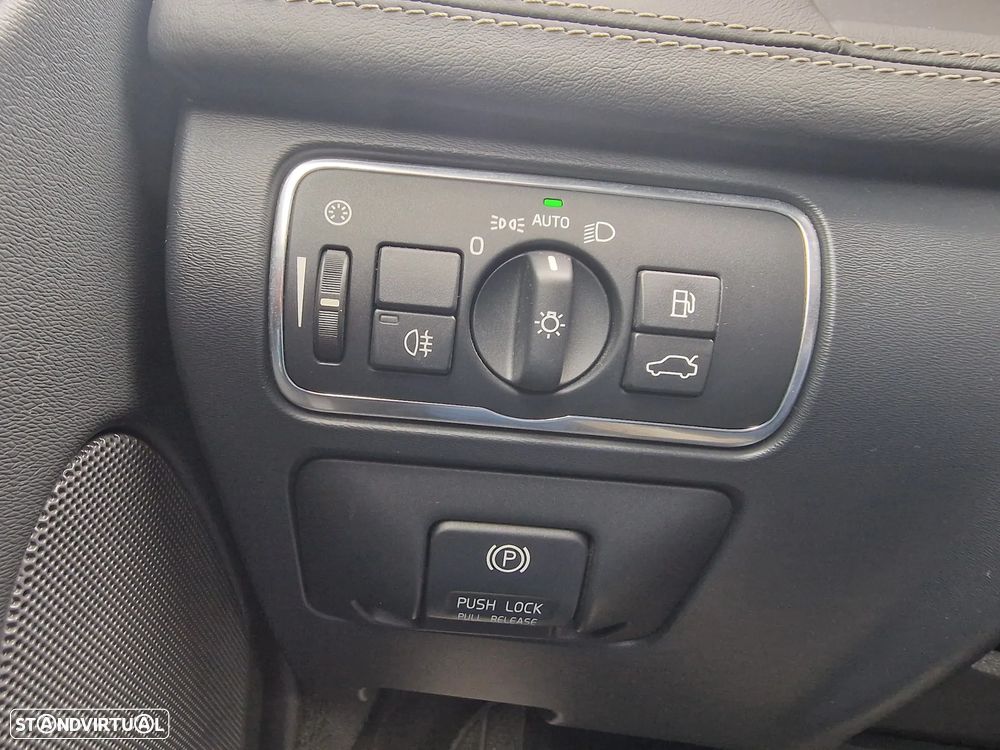 Volvo XC 60 2.0 D4 R-Design Momentum Geartronic - 6