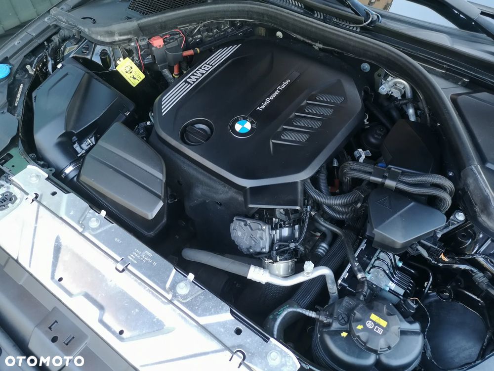 BMW Seria 3 318d M Sport - 35