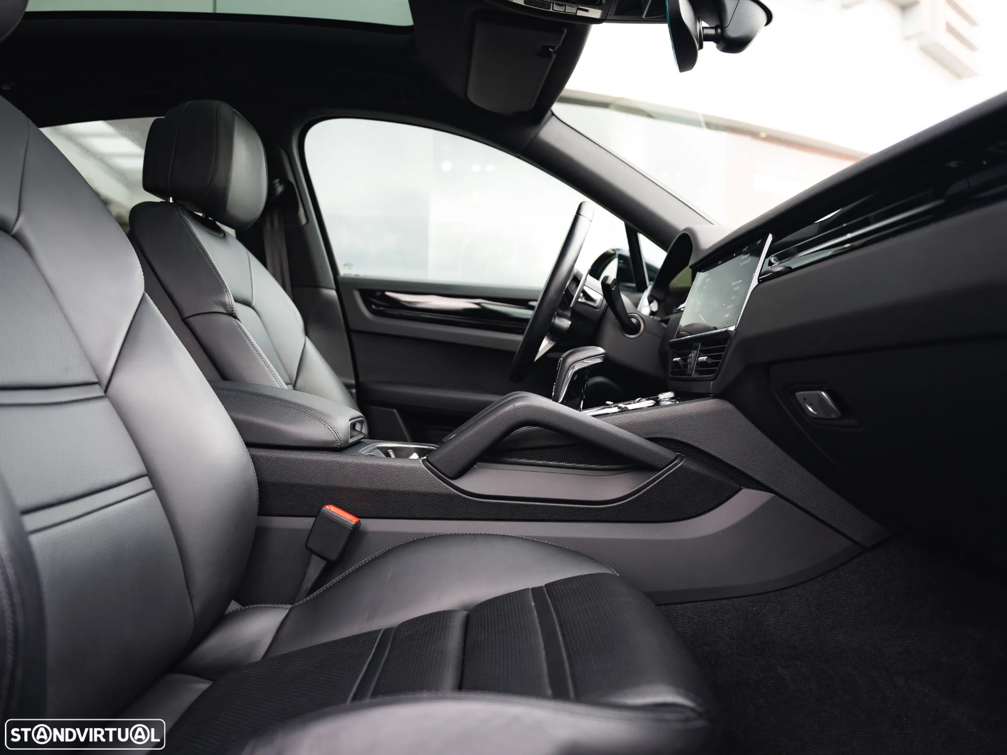 Porsche Cayenne Coupé E-Hybrid - 19