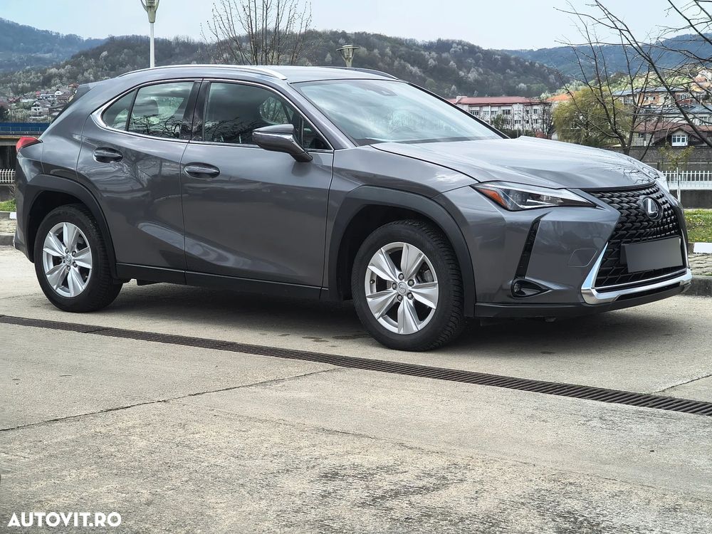 Lexus UX 250h (E-FOUR) Business Edition - 35