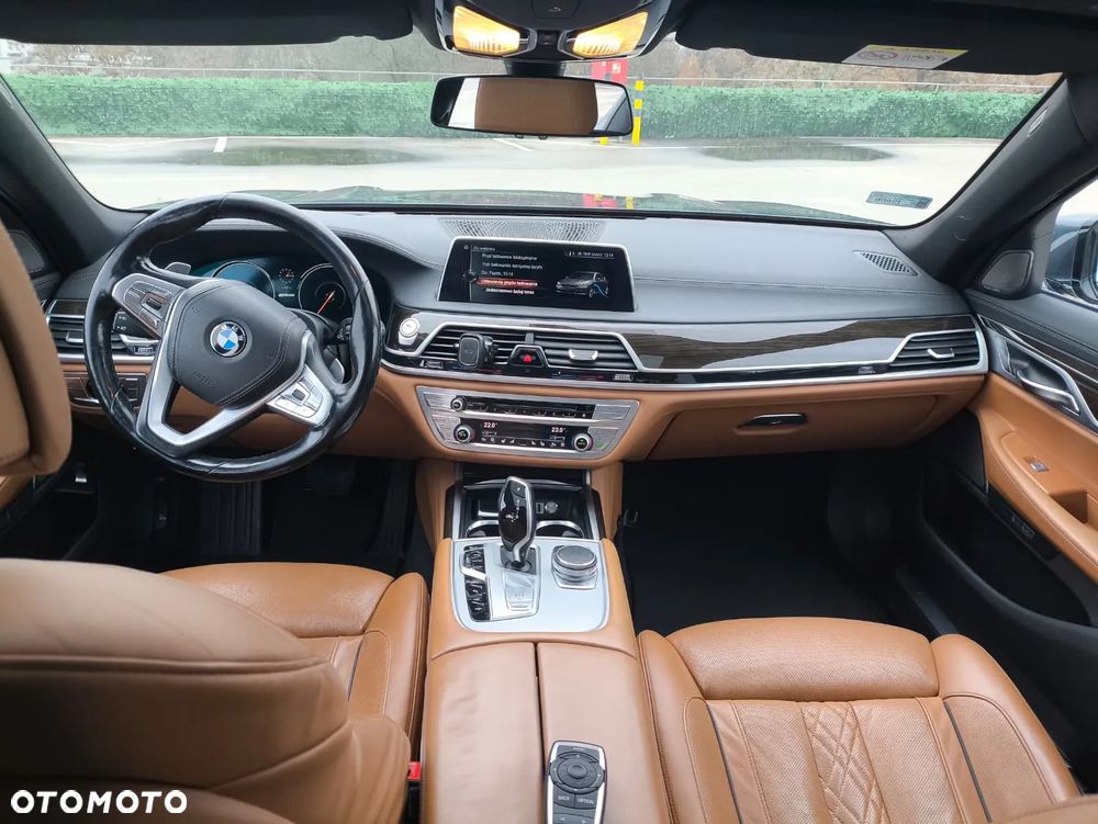 BMW Seria 7 - 18
