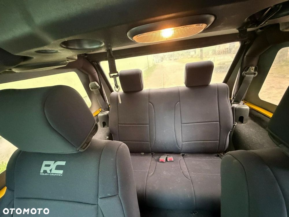Jeep Wrangler - 14