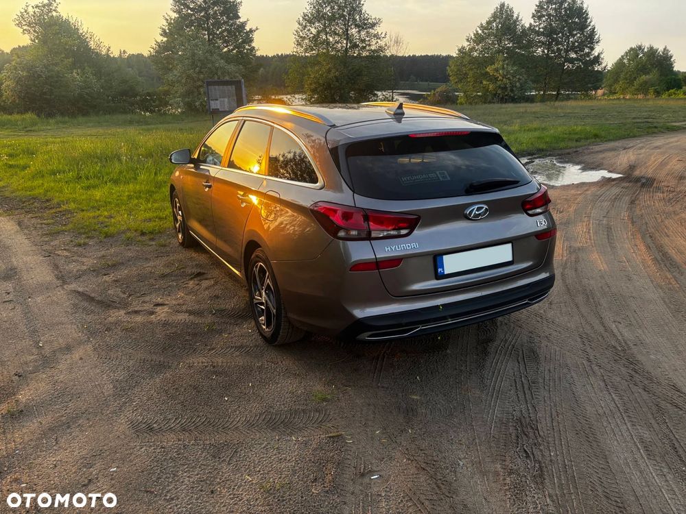 Hyundai i30 ver-1-5-t--gdi-48v-comfort-dct - 12