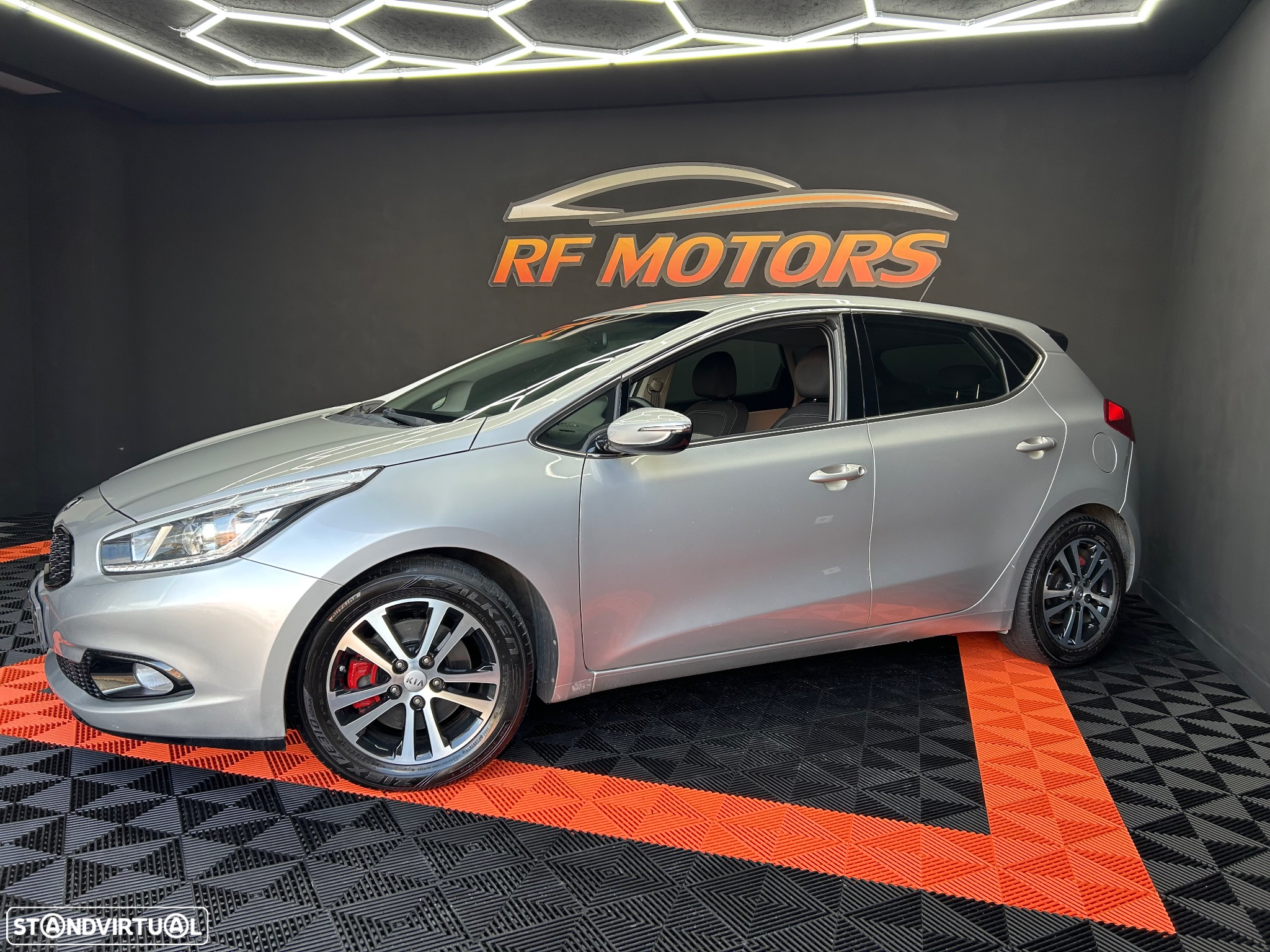 Kia Ceed 1.6 CRDi ECO - 14