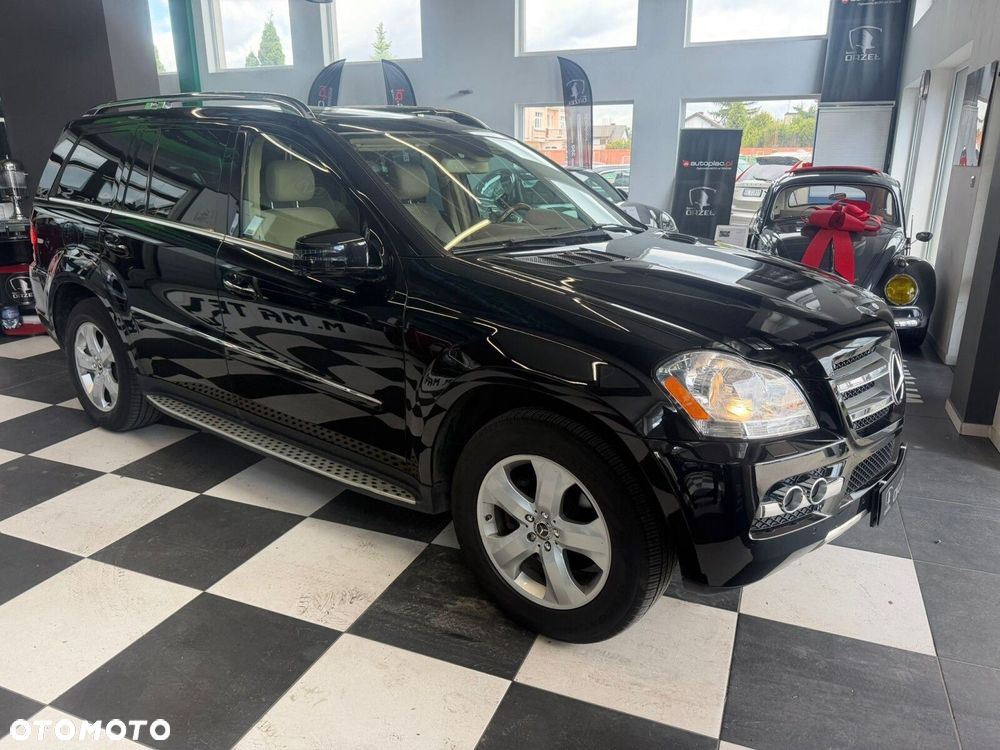 Mercedes-Benz GL - 10