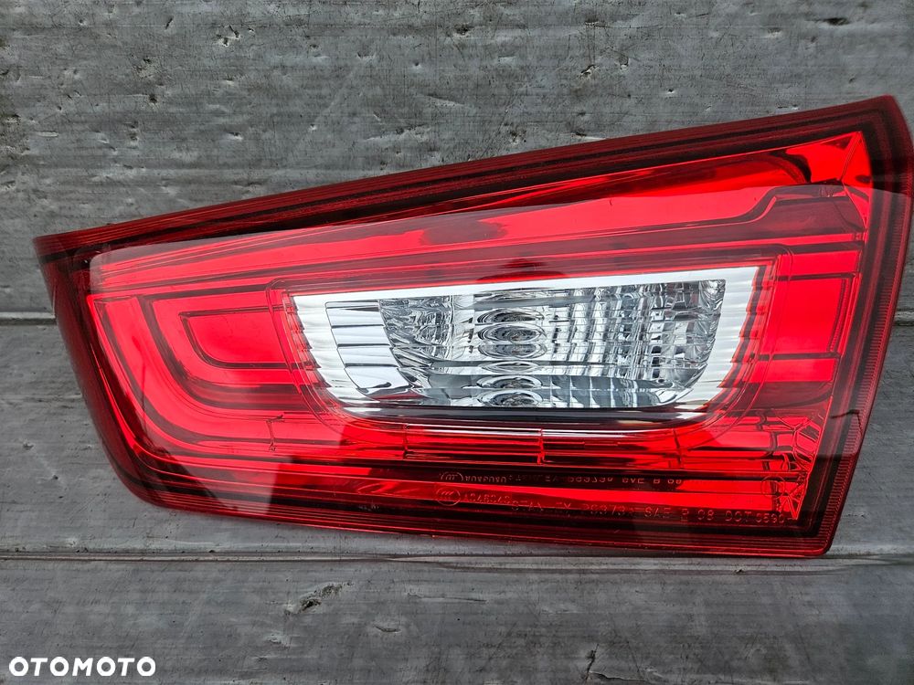 ASX lampa tył prawa wewnętrzna 10-