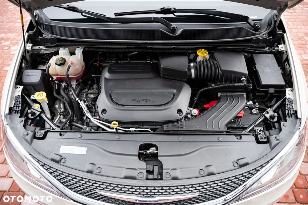 Chrysler Pacifica - 32