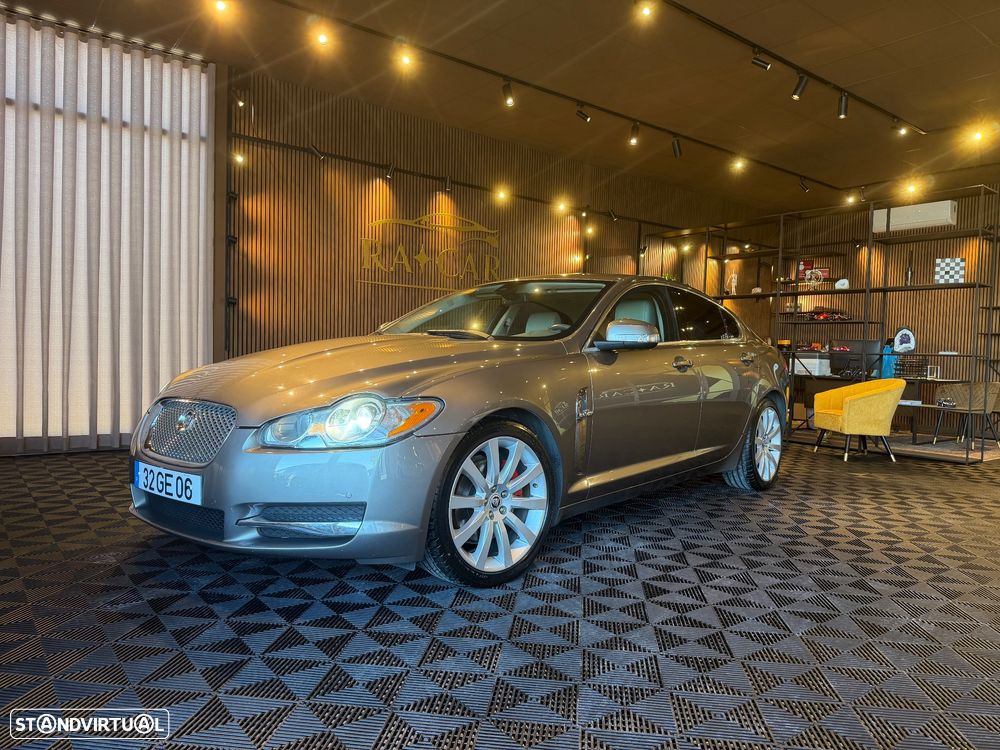 Jaguar XF 4.2 V8 Premium Luxury - 1