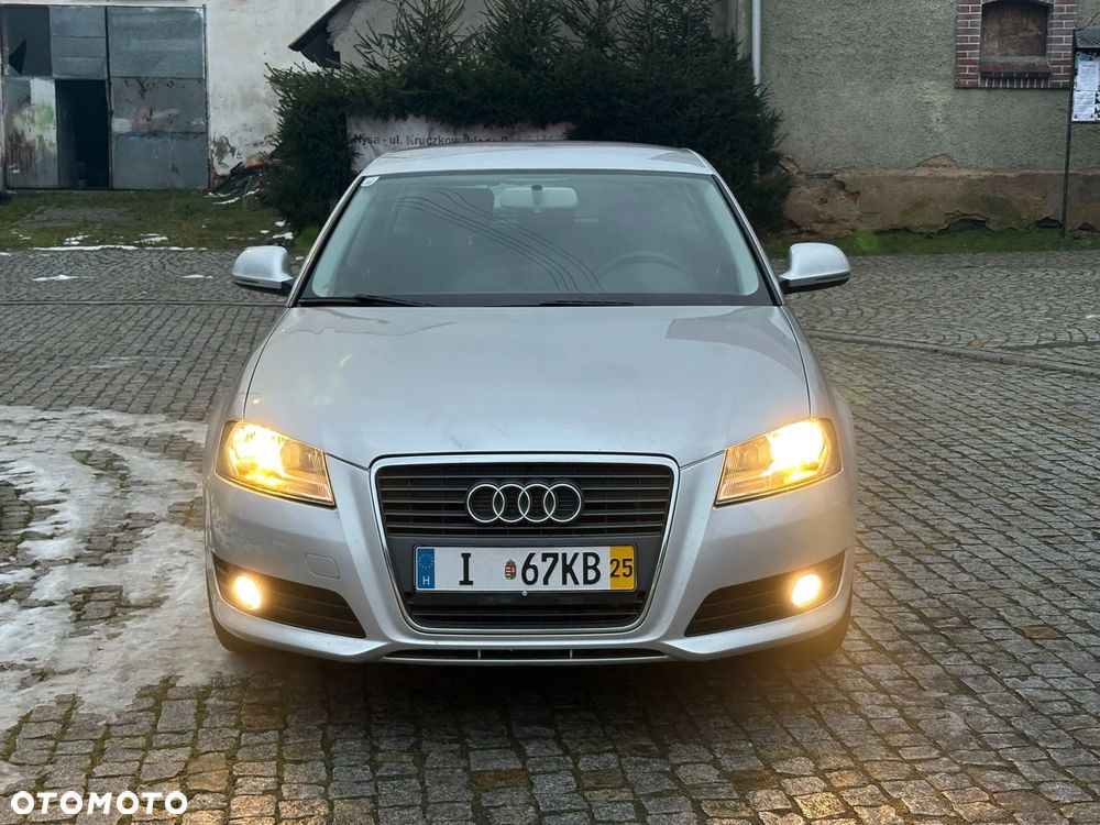 Audi A3 Sportback - 2