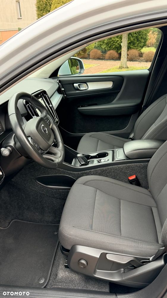 Volvo XC 40 T2 Essential - 23