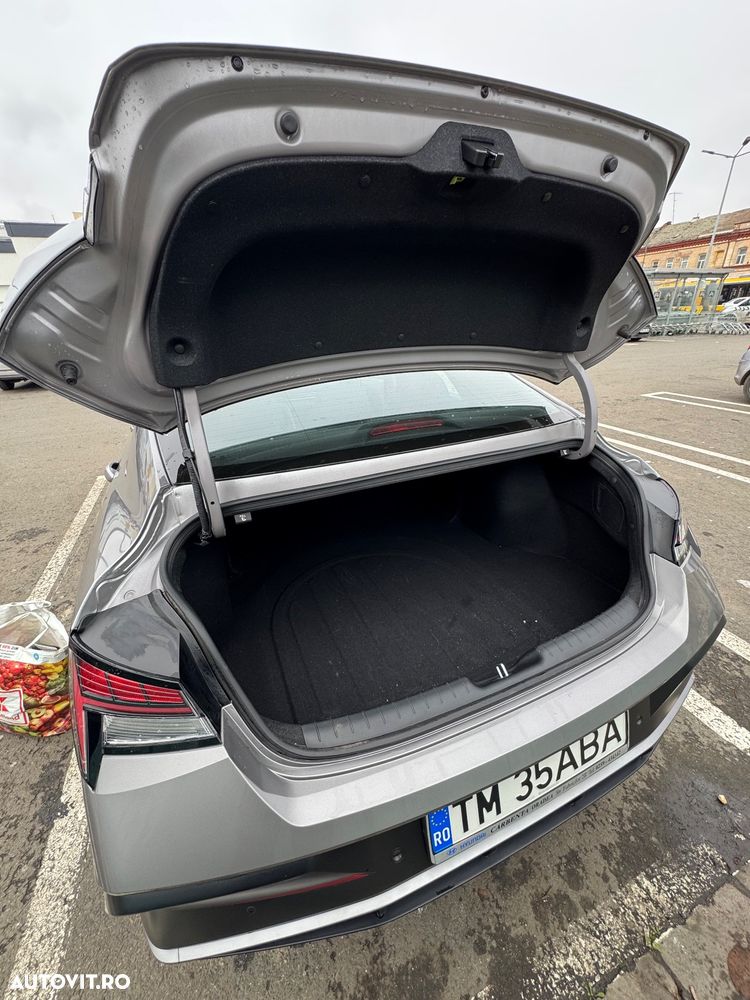 Hyundai Elantra 1.6 l 123 CP CVT Highway - 8