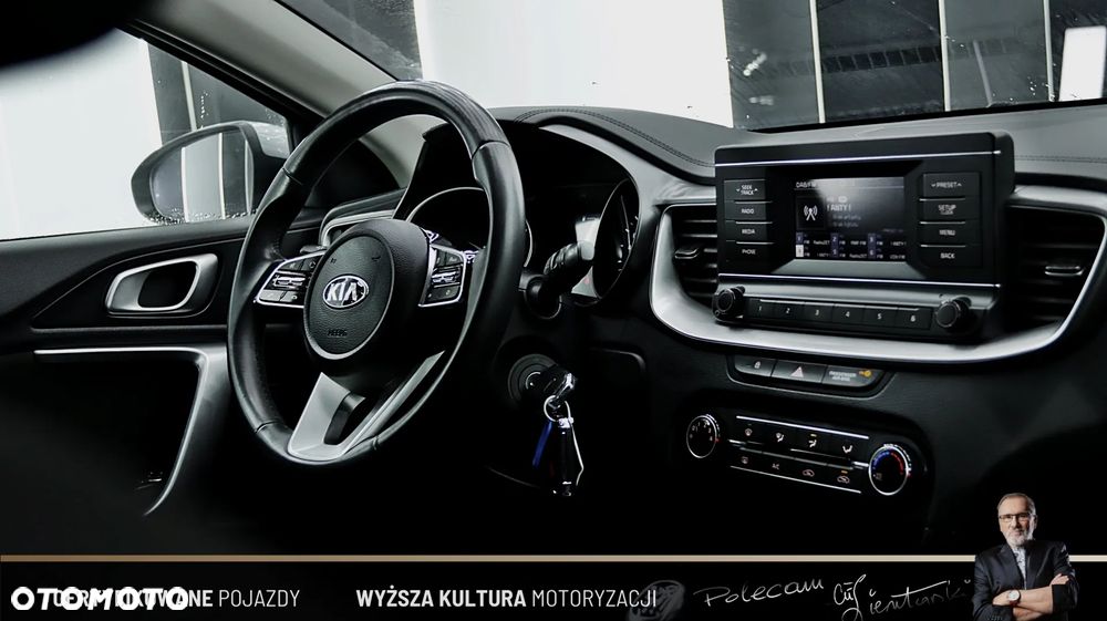 Kia Ceed 1.6 CRDi SCR M - 16