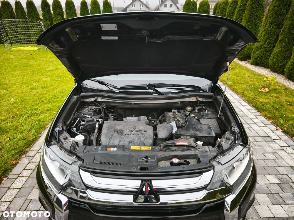 Mitsubishi Outlander 2.0 2WD Plus - 31