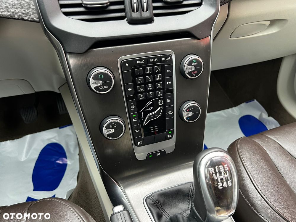 Volvo V40 D2 Summum - 20