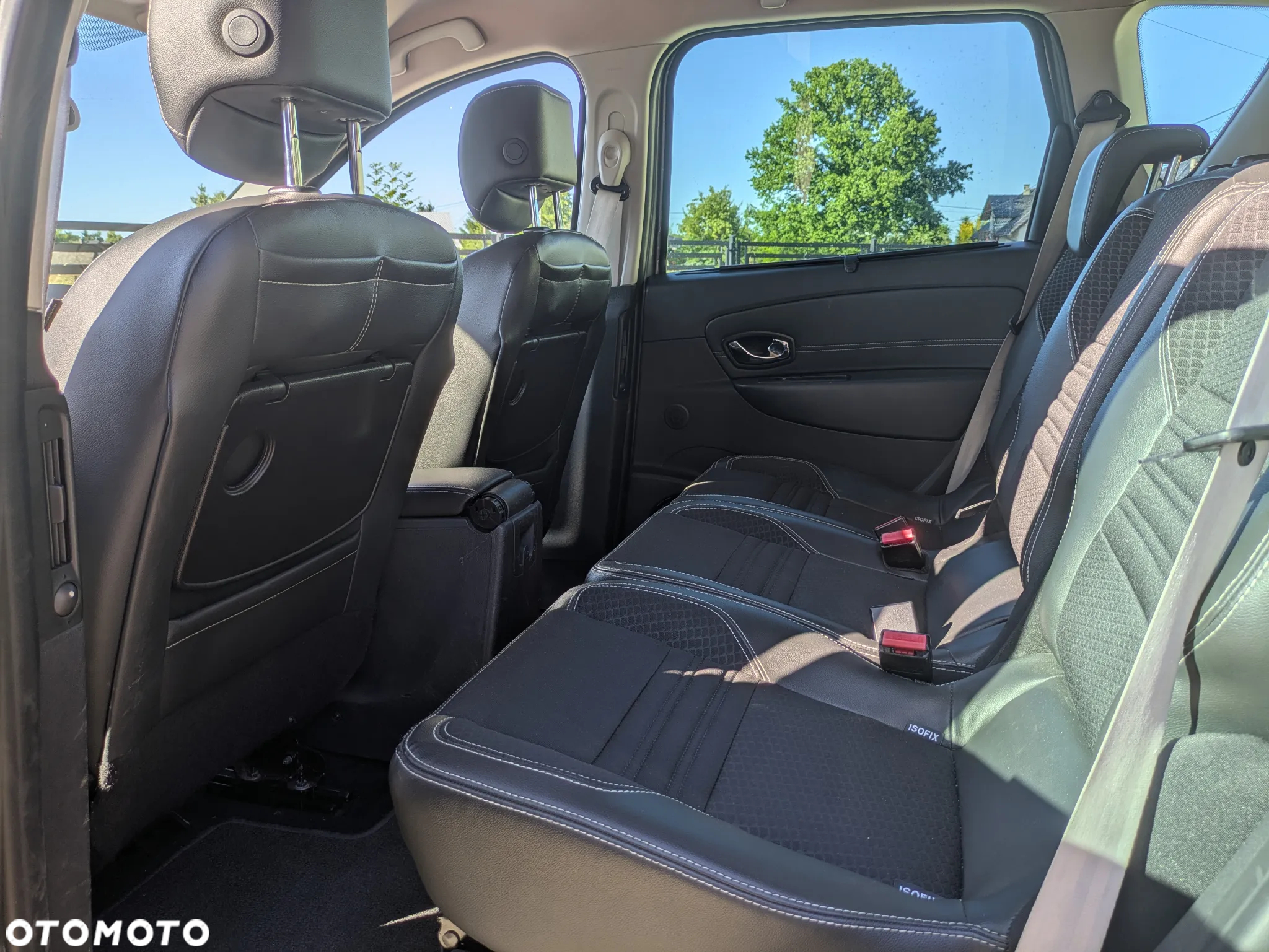 Renault Scenic ENERGY TCe 130 BOSE EDITION - 9