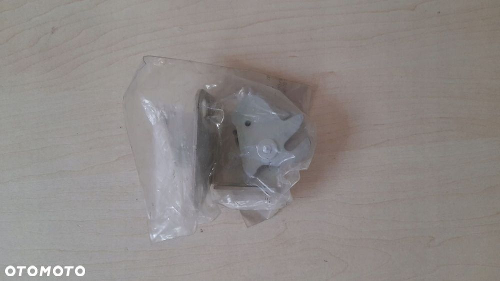 Zamek maski MERCEDES AXOR LEWY A9677500084 - 2