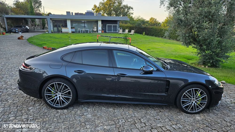 Porsche Panamera 4 S - 17